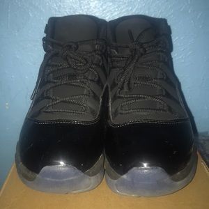 Air Jordan 11 Cap and Gowns